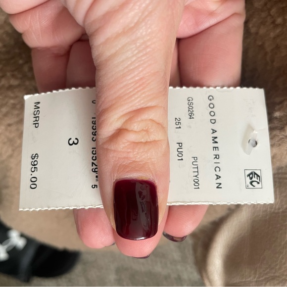 Good American Sherpa Boyfriend Sweatshirt - Picture 6 of 7